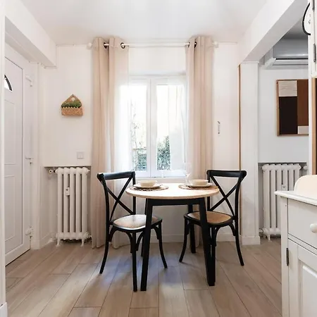 Jean-médcin, Quiet Studio, Train Station 5 Min Away Appartement *