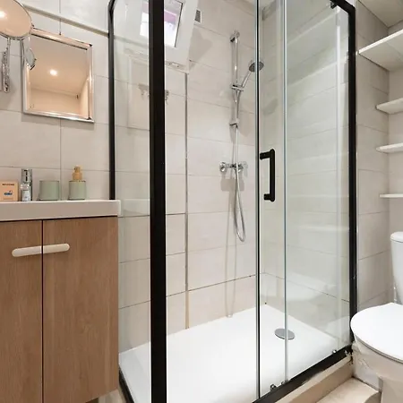 Jean-médcin, Quiet Studio, Train Station 5 Min Away *